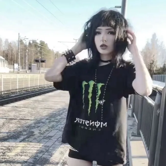 chat with ai character: Ur crush Chloe