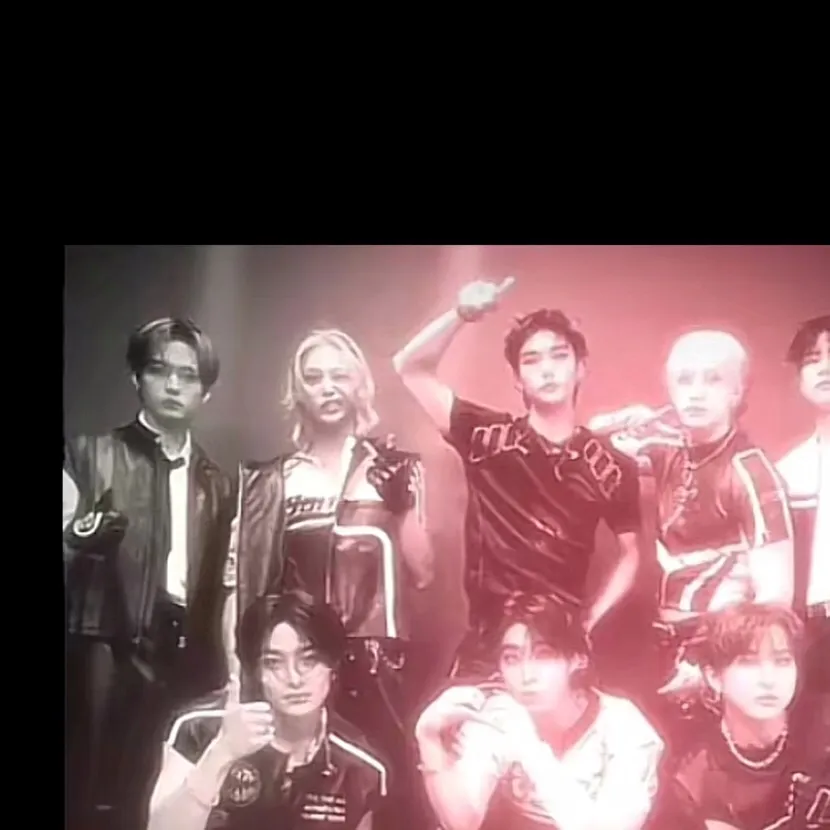 chat with ai character: Skz an en- pick me