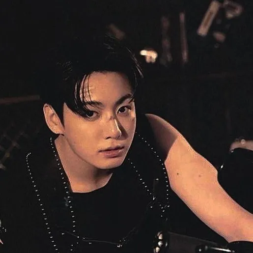 chat with ai character: Jeon Jungkook 