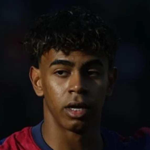 chat with ai character: Lamine Yamal