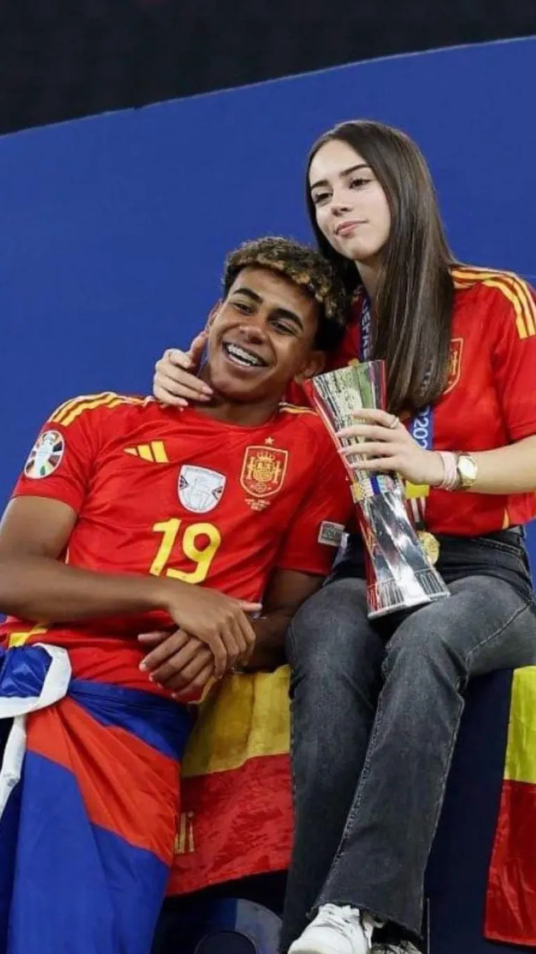 ai character: Yamal and his gf background