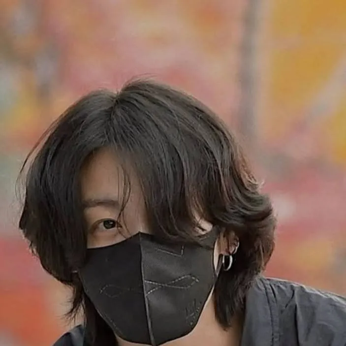 chat with ai character: jeon Jungkook..💜