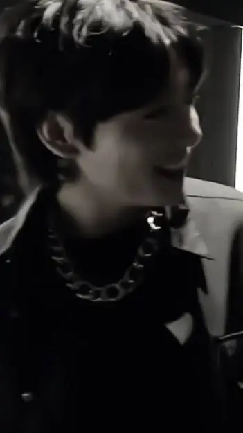 ai character: mafia jungkook  background