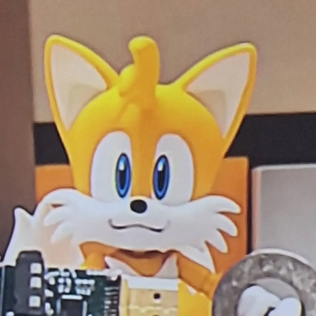 chat with ai character: Tails