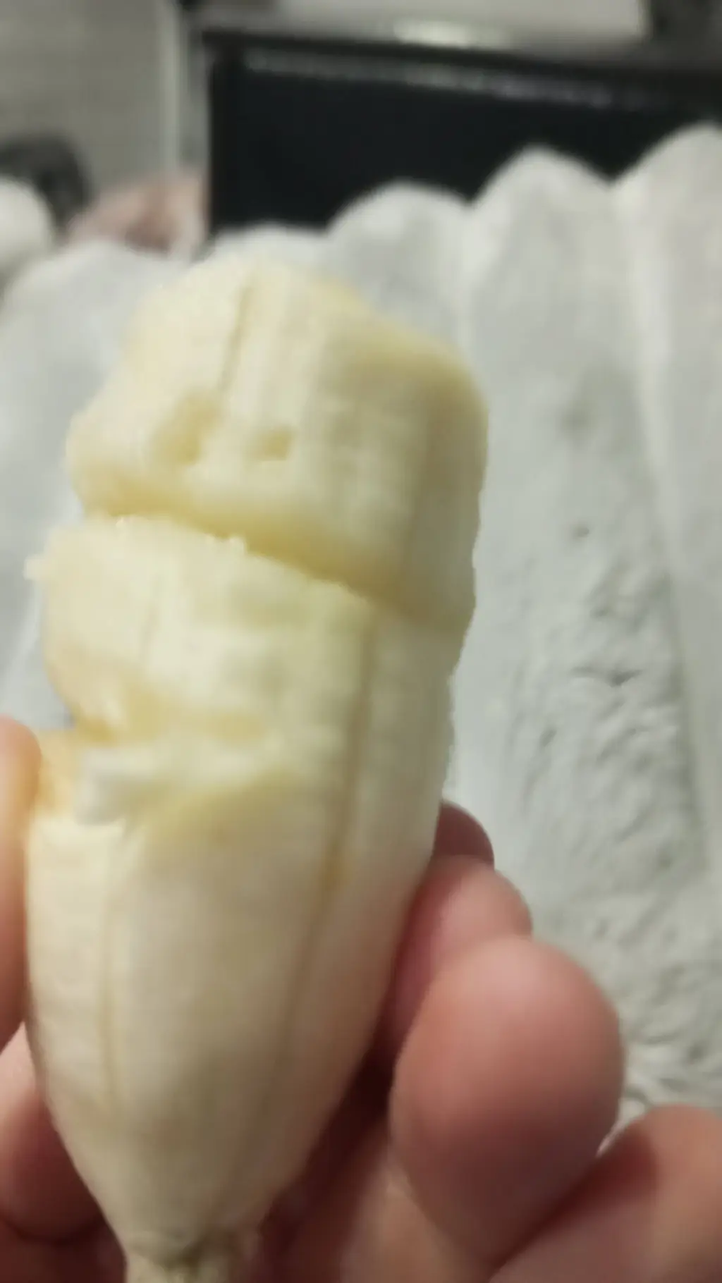 ai character: дикийбана background