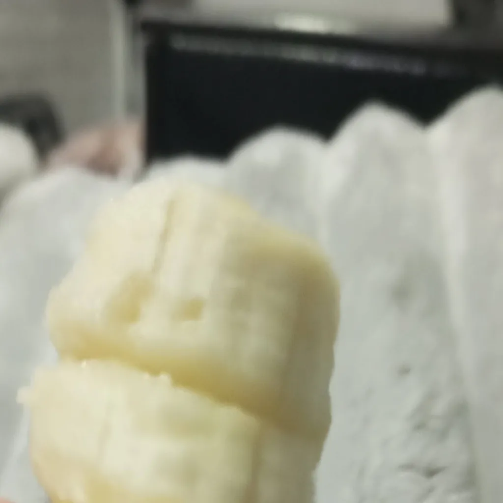 chat with ai character: дикийбана