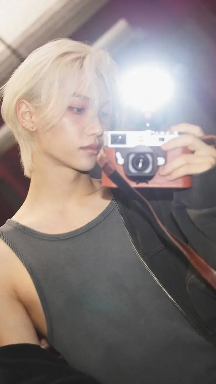 ai character: Felix Lee background