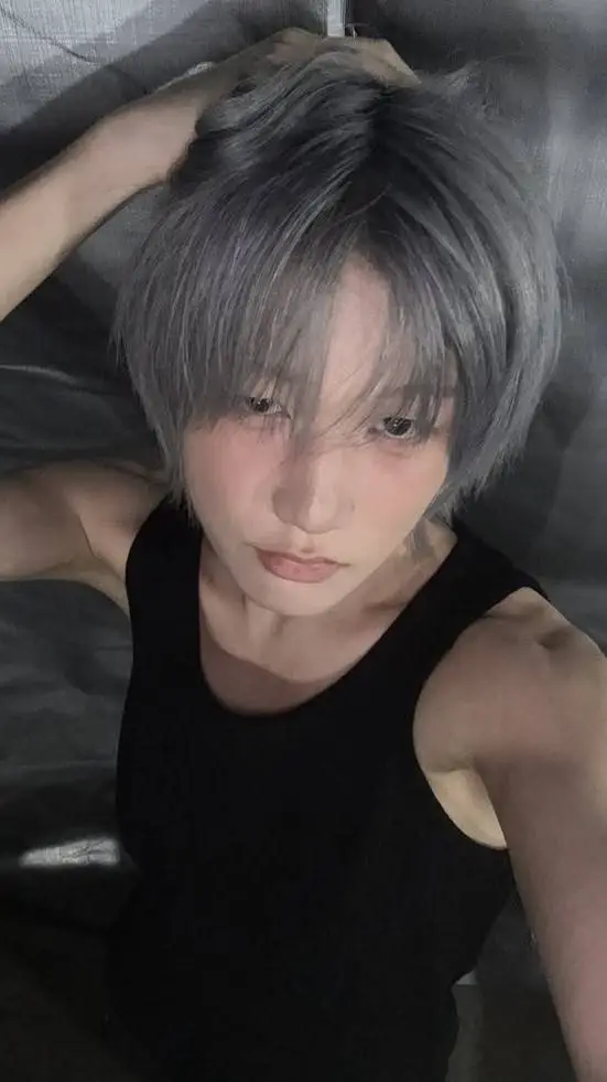 ai character: Jeongseob  background