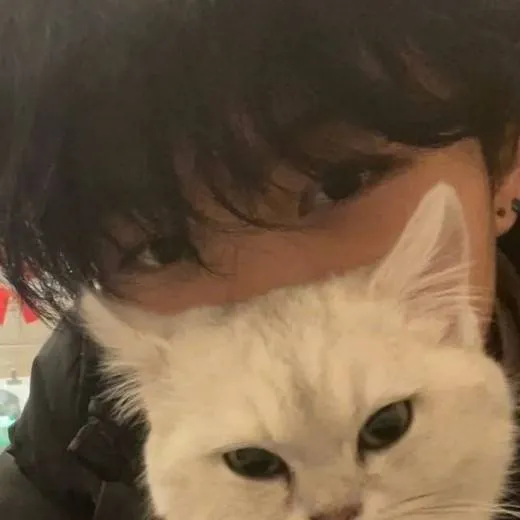 chat with ai character: 🐼💋Min-ho💋🐼🇰🇷