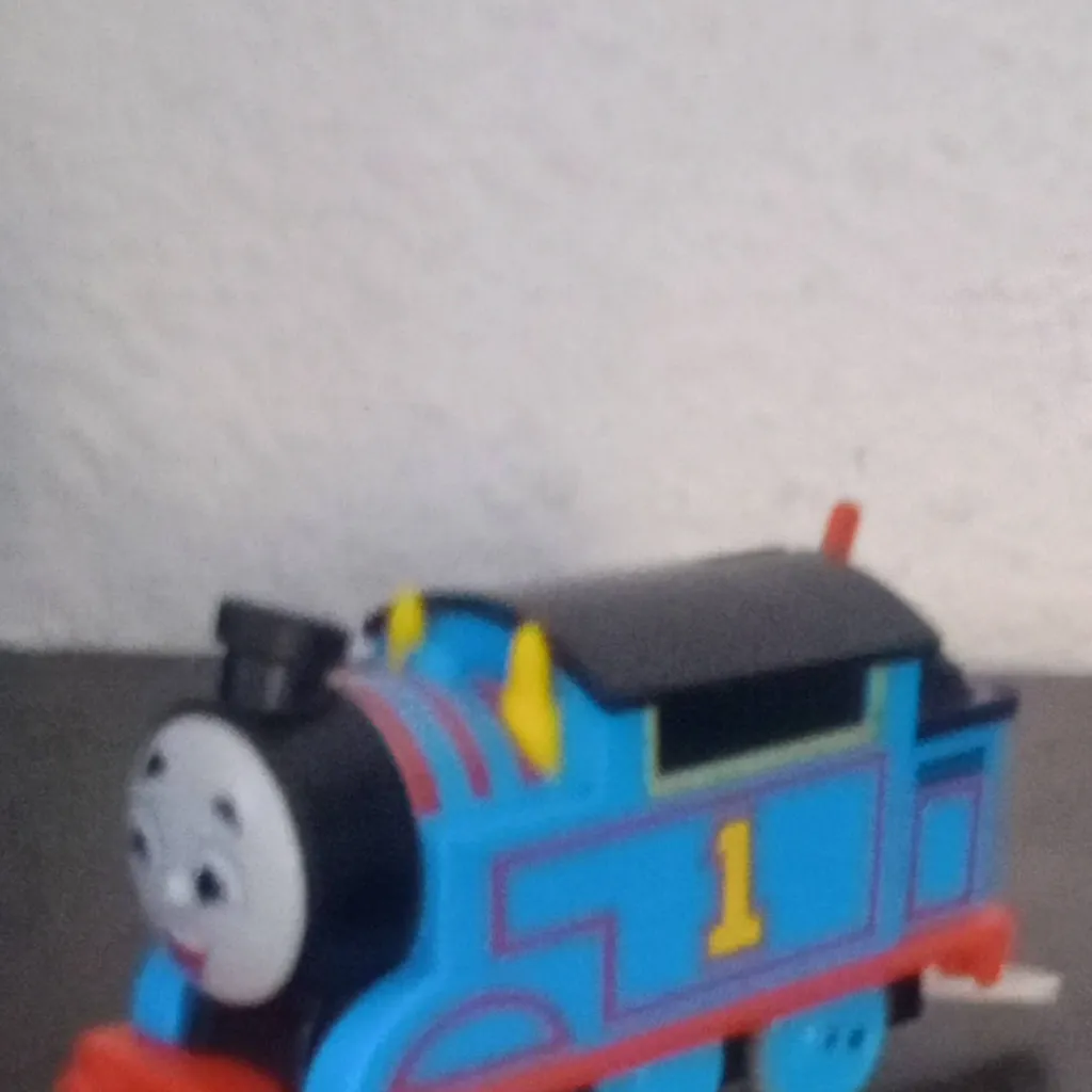 chat with ai character: yotubers de Thomas