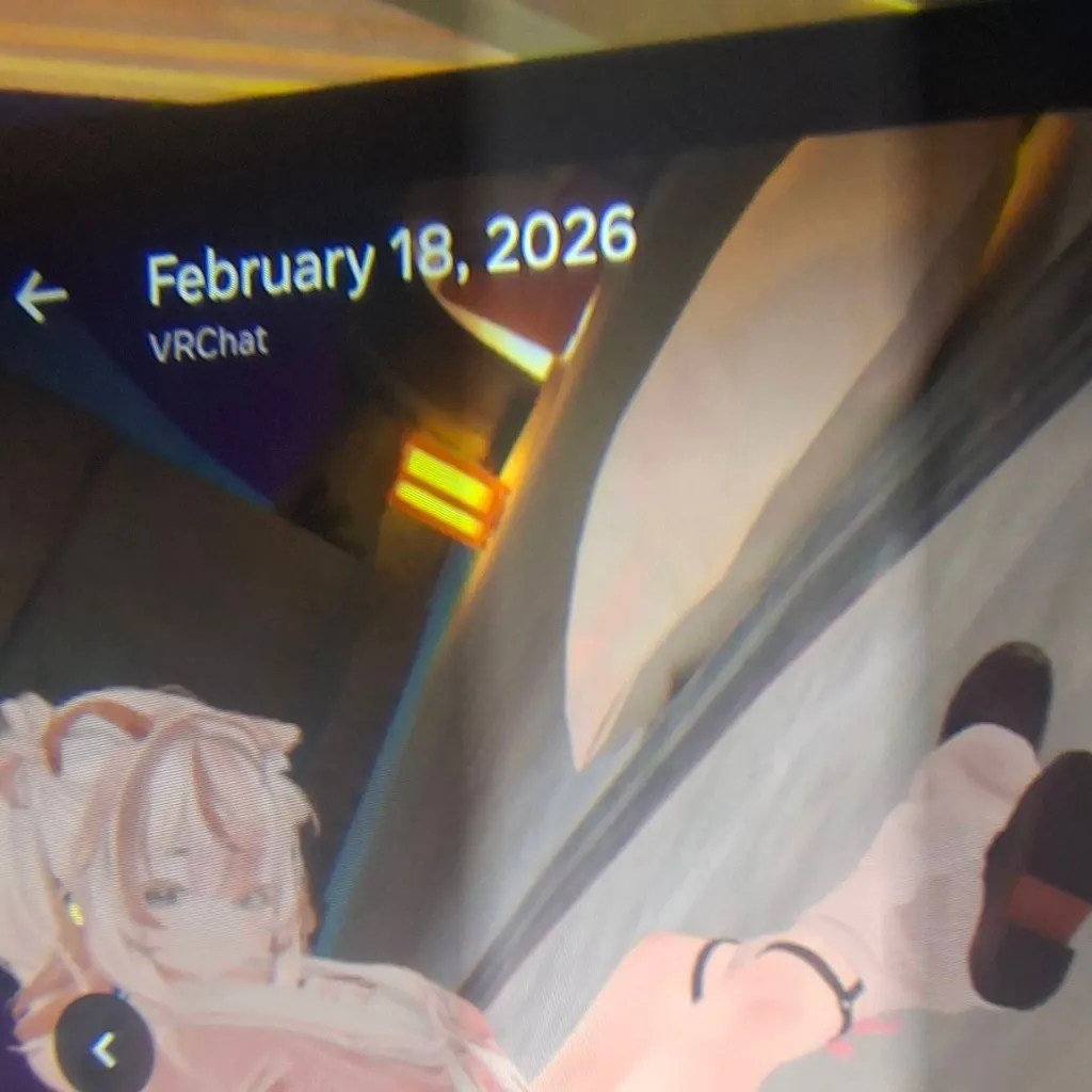 chat with ai character: gf