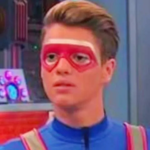 chat with ai character: Niebezpieczny 