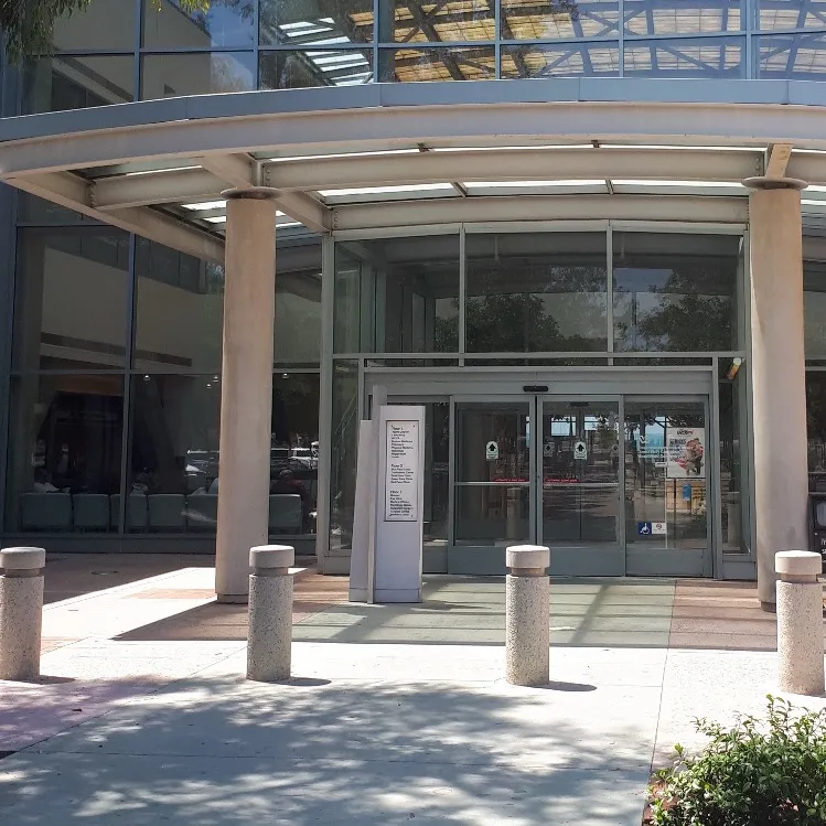 chat with ai character: Grey-Sloan 