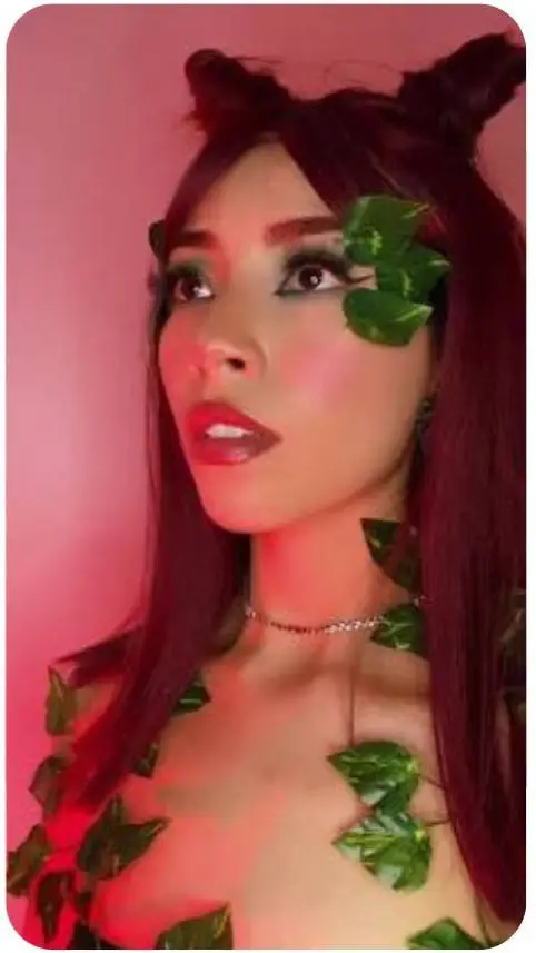 ai character: poison ivy  background