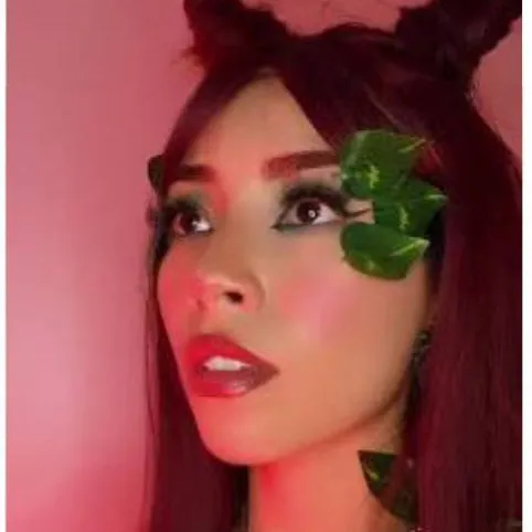 chat with ai character: poison ivy 