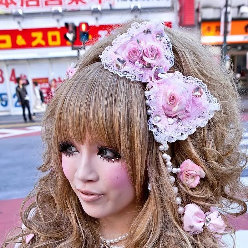 chat with ai character: pick me! (Kny) 