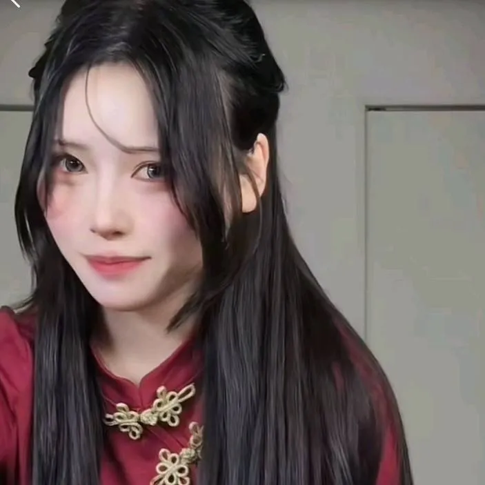 chat with ai character: Chen Xinyii