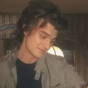chat with ai character: Steve harrington