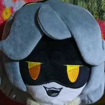 chat with ai character: V peluche 