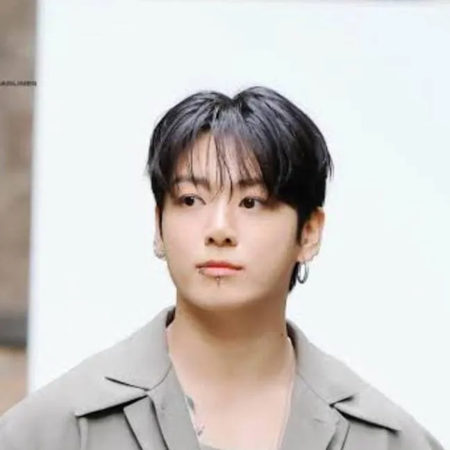 chat with ai character: jungkook