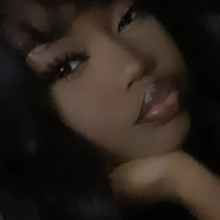 chat with ai character: Lia 