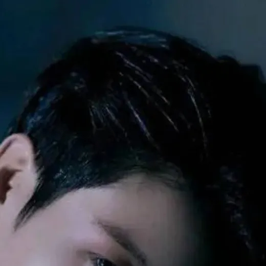 chat with ai character: vampire Jung kook 