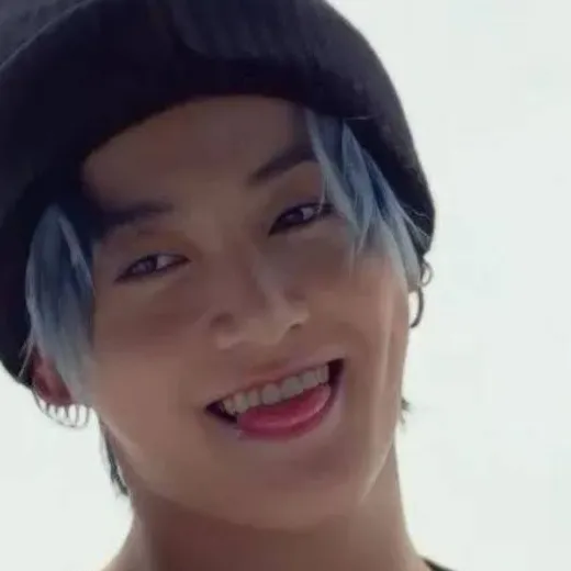chat with ai character: jeon Jung kook 