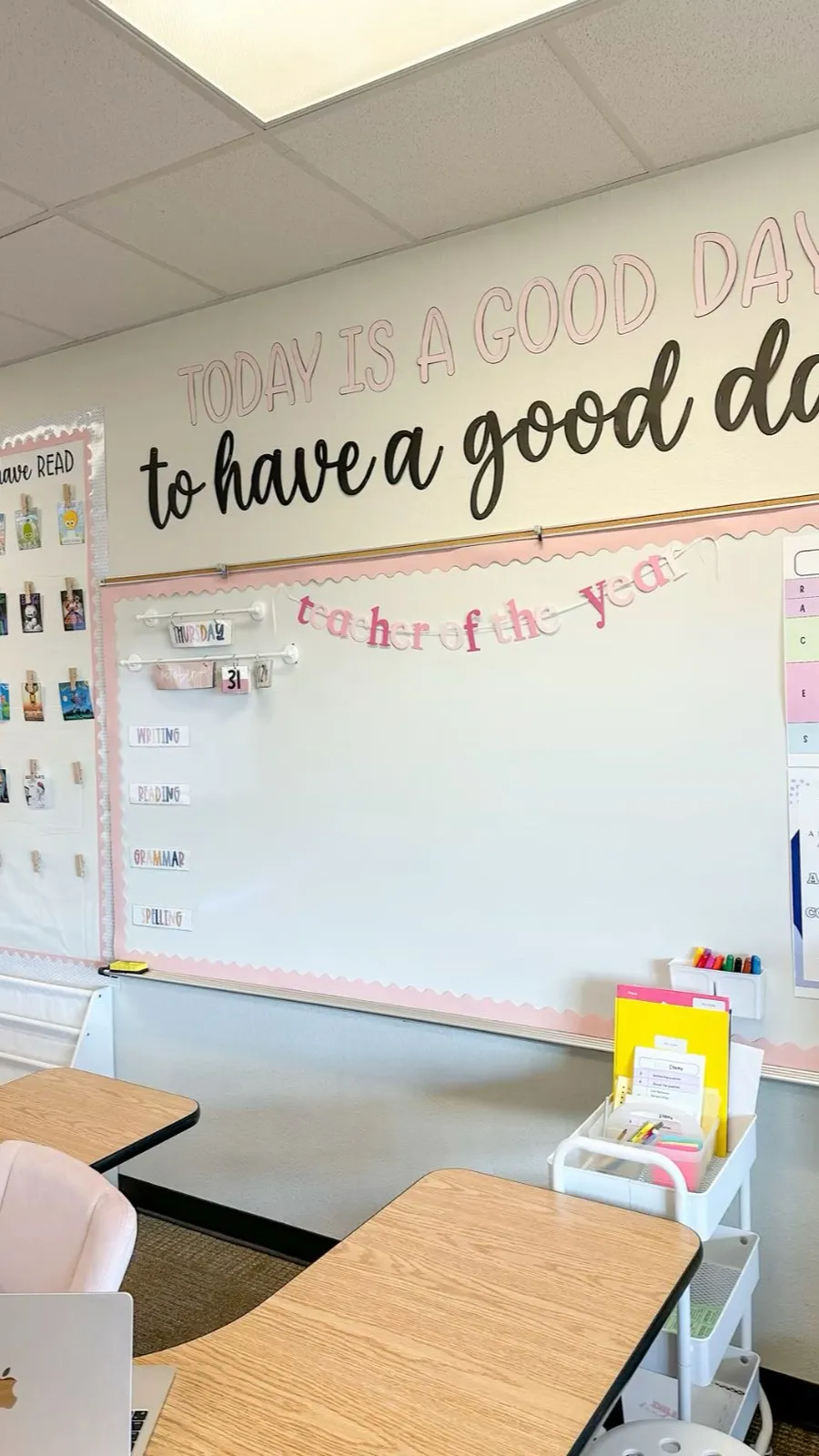 ai character: Classroom 351!! background