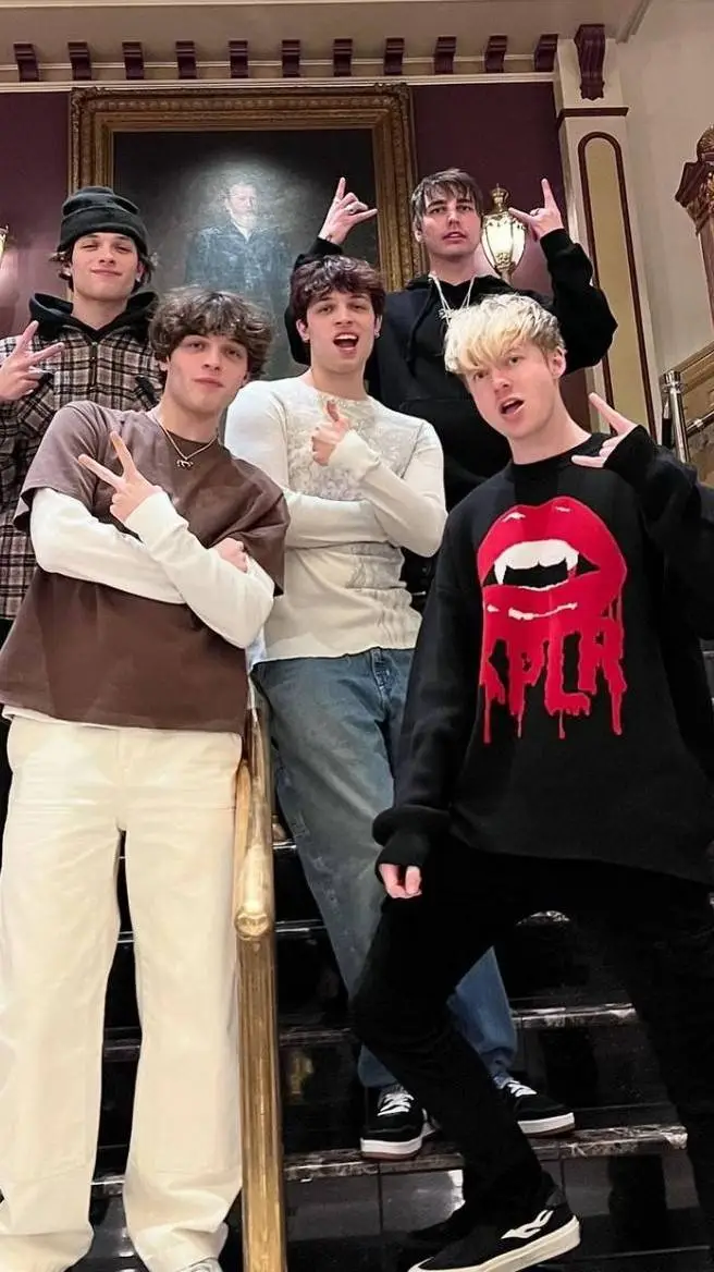 Talkie AI - Chat with sam and colby 