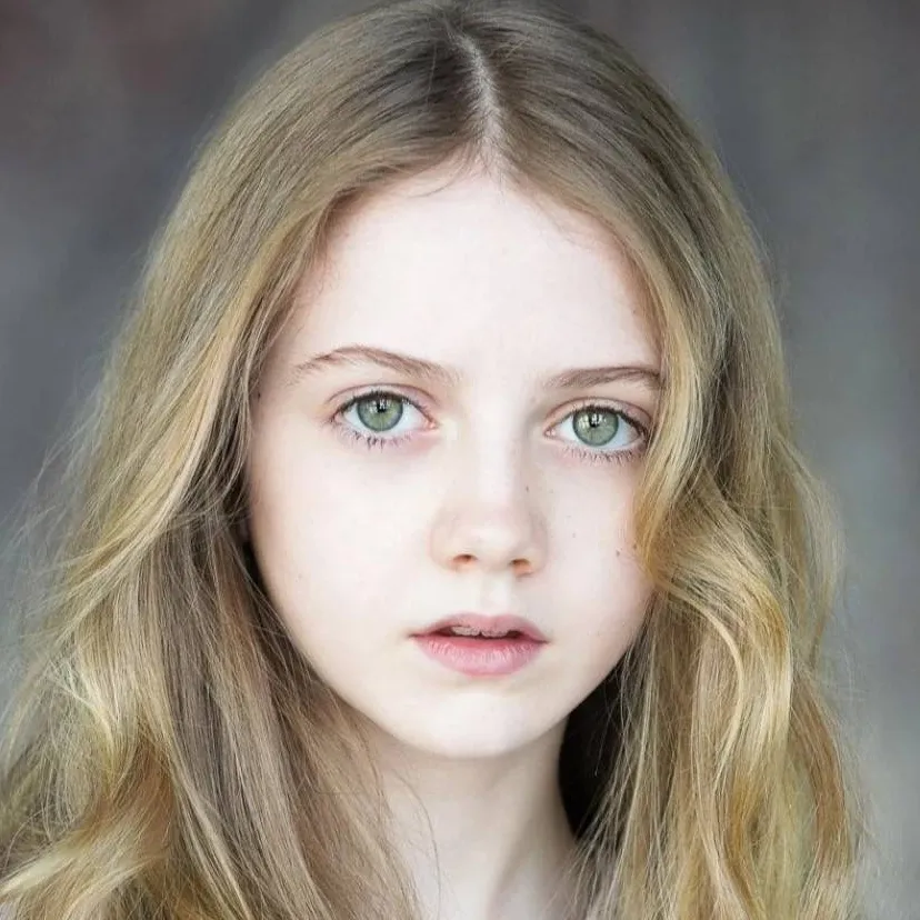 chat with ai character: Evie Templeton 