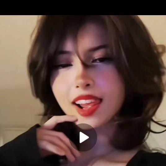 chat with ai character: BABYGIRL