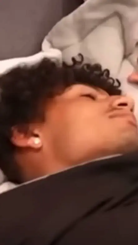 ai character: Foltyn background