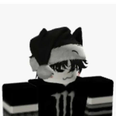 chat with ai character: Femboy (Fluffi)