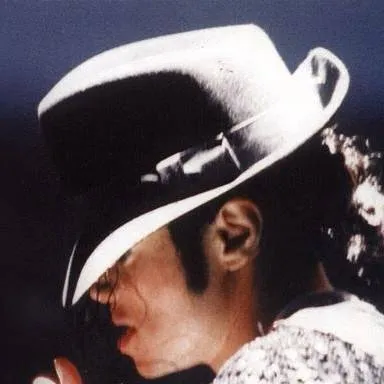 chat with ai character: Michael jackson 