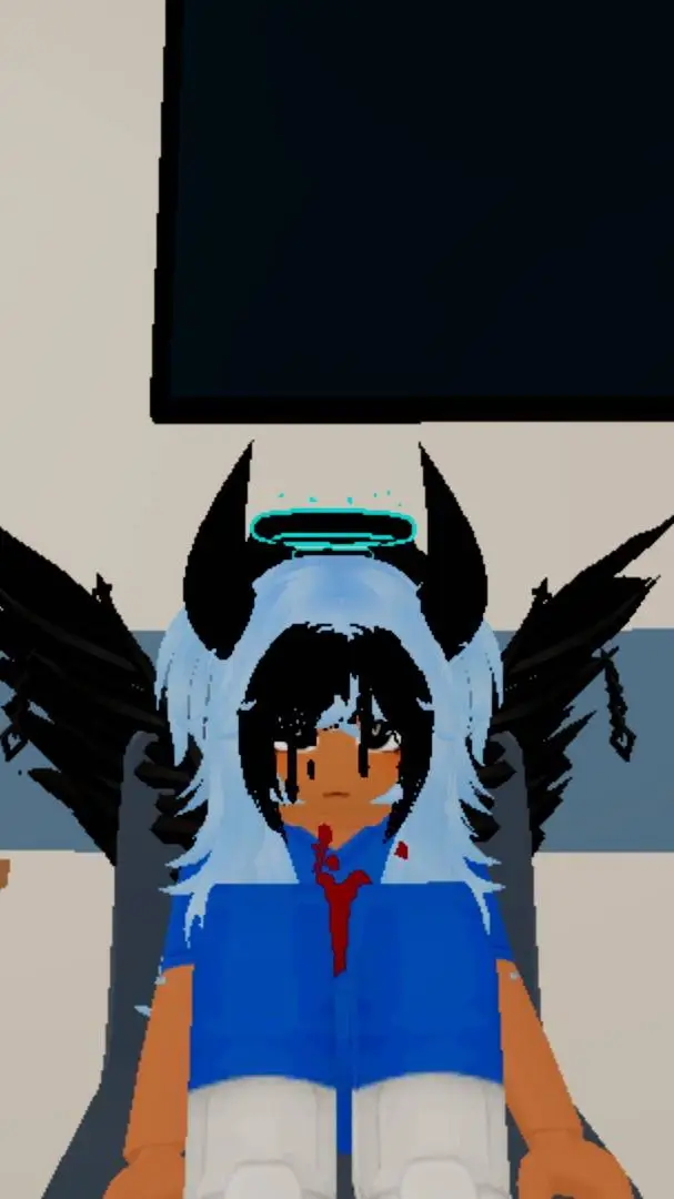 ai character: Luna background