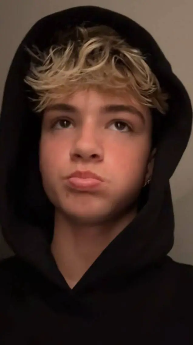 ai character: Nidal  background