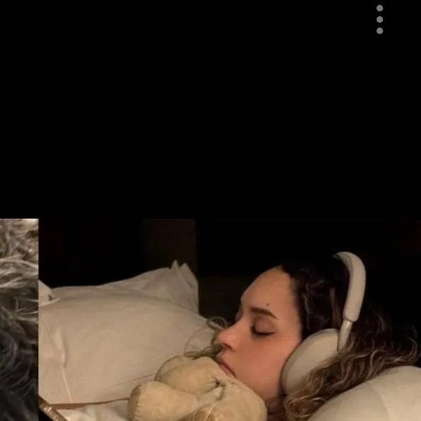 chat with ai character: Daniela but sad