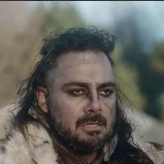 chat with ai character: Sultan salahudin 