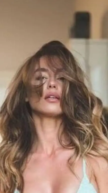 ai character: Emma background