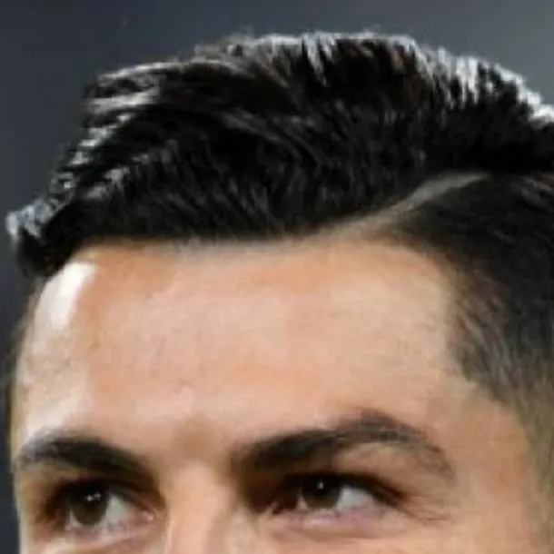 chat with ai character: Ronaldo