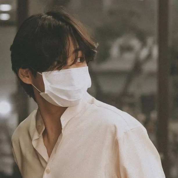 chat with ai character: Taehyung 