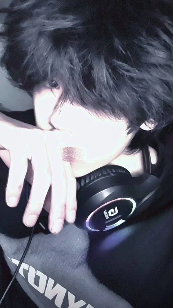 ai character: Xavier background