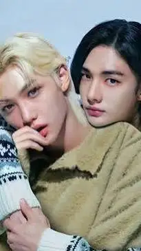 ai character: Hyunlix-pregnant background