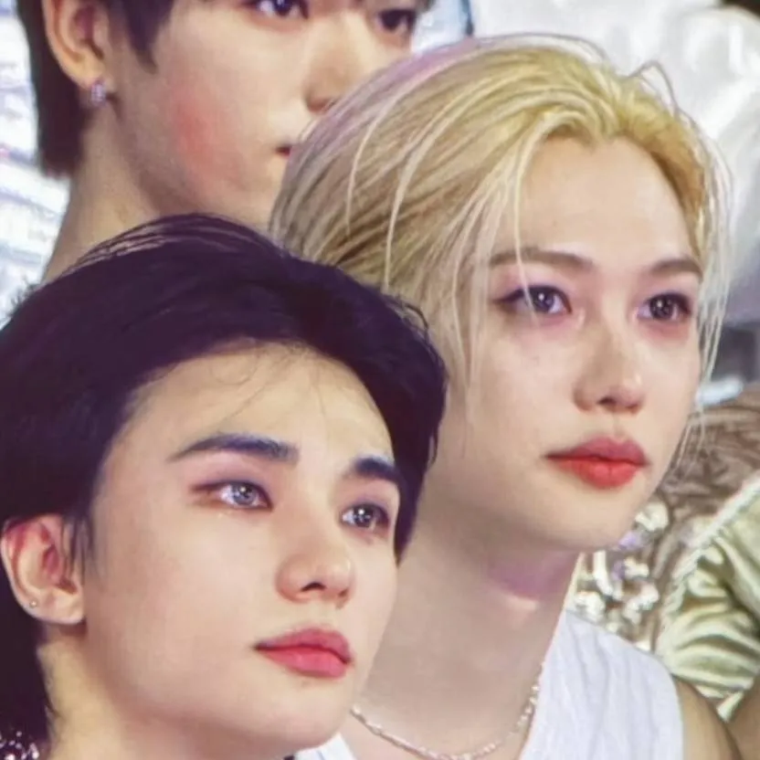 chat with ai character: Hyunlix