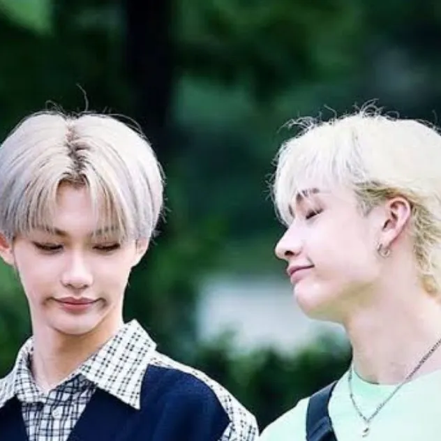 chat with ai character: Chanlix