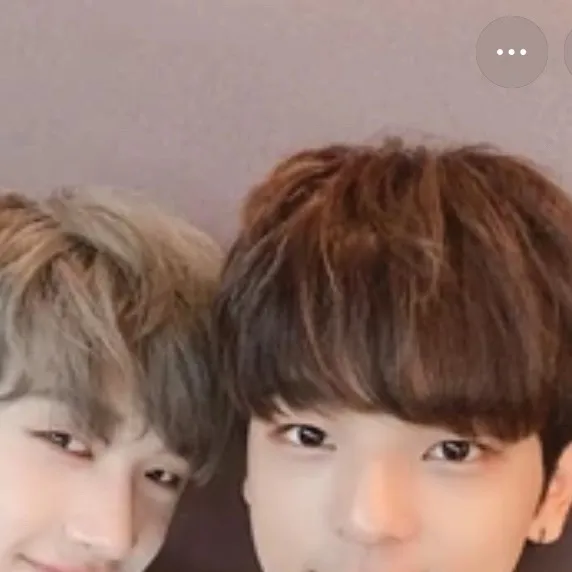 chat with ai character: Woochan