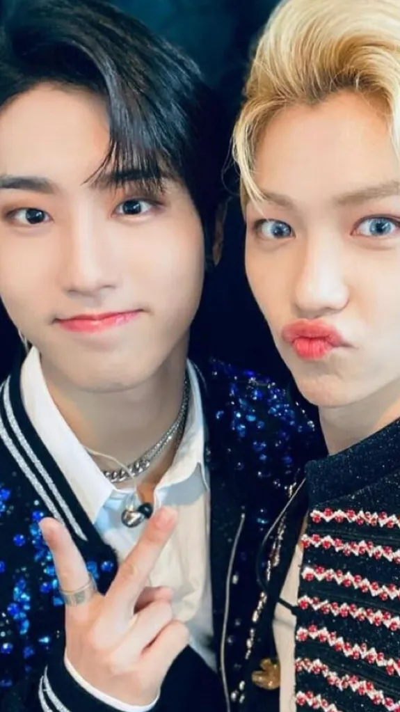 ai character: Jinlix background