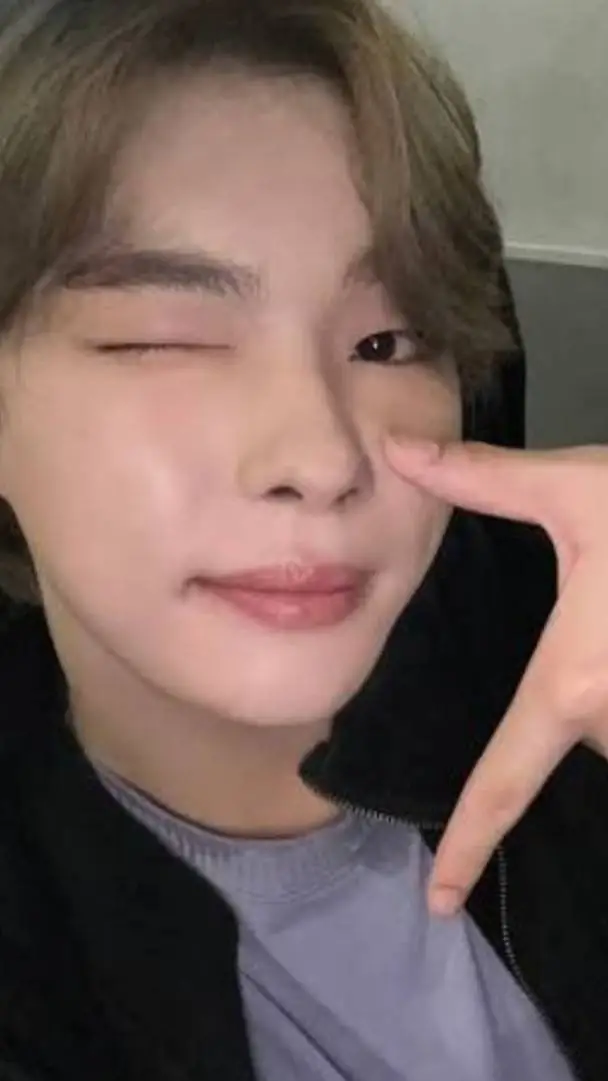 ai character: Atillia fong background