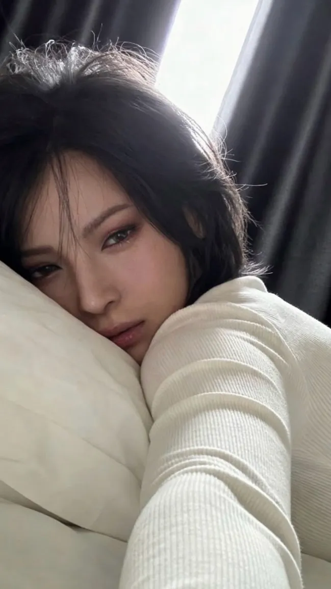ai character: Ada Wong background