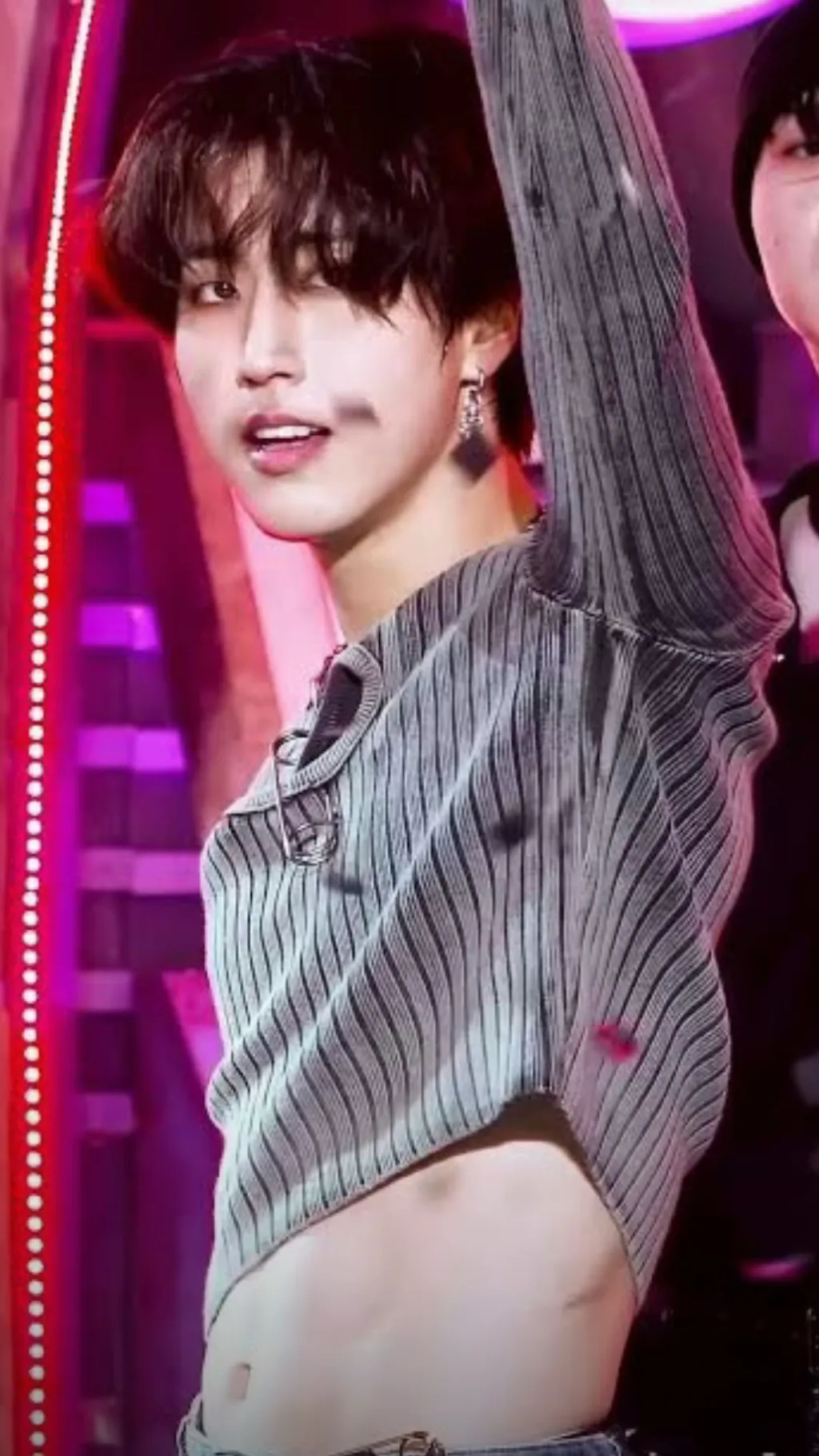 ai character: SKZ'NNN AGXSHCS background